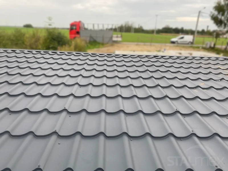 Mobilgarázs 6x5m Aranytölgy / RAL 7016 Antracit | Cserepeslemez | Széles panel | Erősített szerkezet