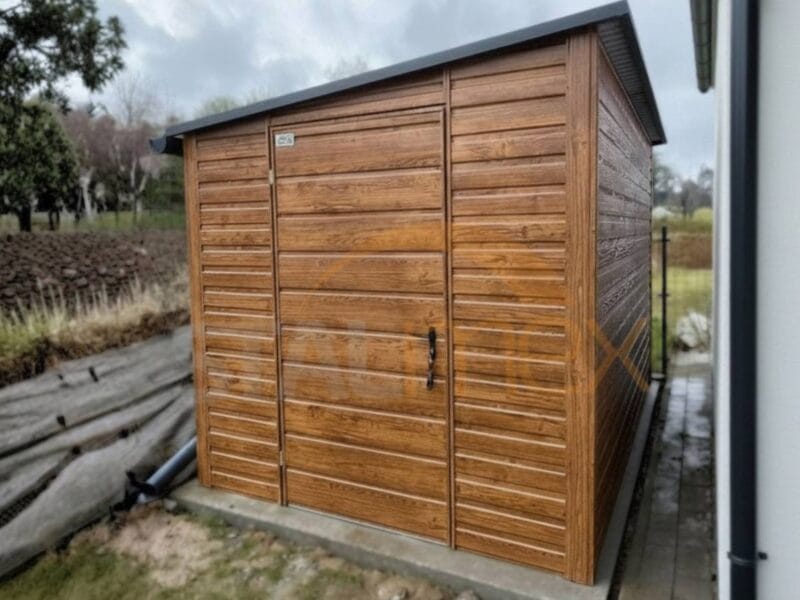 D219_1 Kerti tároló 2×4 m Aranytölgy | Keskeny front 2m | Ereszcsatorna | Erősített szerkezet